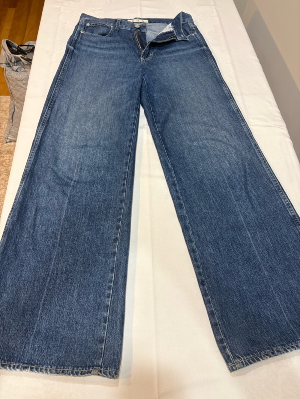 AMO Wide-Leg Jeans in Medium Blue Denim